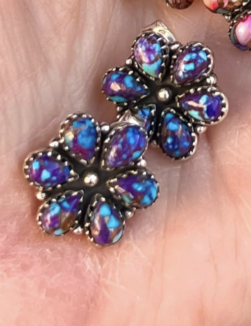 Mini Daisy Earrings-Stud Earrings-Krush Kandy, Women's Online Fashion Boutique Located in Phoenix, Arizona (Scottsdale Area)